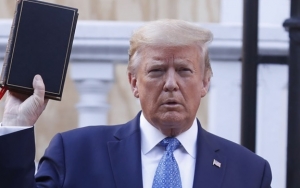 Trump Digugat Karena Perintahkan Polisi Lakukan Kekerasan pada Demonstran Aksi Protes Kematian Floyd