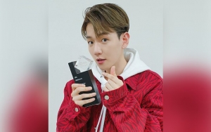 Baekhyun Didatangi 4 Member EXO di 'Inkigayo', Foto Manis Bareng Chanyeol Bikin Fans Heboh