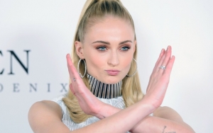 Hamil Delapan Bulan, Sophie Turner Nekat Ikut Demo Aksi Protes Kematian George Floyd