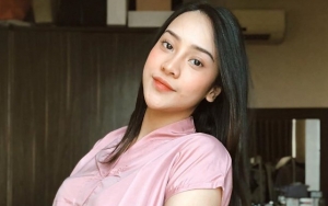 Anya Geraldine Seksi Belepotan Cat Picu Komentar Saru, Reaksi Pacar Jadi Sorotan
