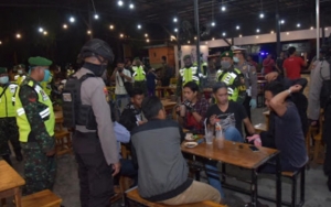 Tak Terapkan Protokol COVID-19, Tempat-Tempat Ini Justru Ramai Dikunjungi Saat PSBB Surabaya Raya