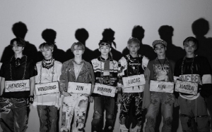 Perilisan Sempat Ditunda, WayV Jadi Bad Boy di MV 'Turn Back Time'