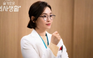 Disebut Siswa Teladan, Akting Jeon Mi Do di 'Hospital Playlist' Kejutkan Sutradara