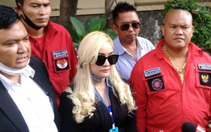 Meski Tak Merasa Bersalah, Lia Ladysta Siap Minta Maaf Ke Syahrini Bila Tersinggung Atas Ucapannya