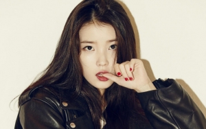 IU Promosikan Single Sekaligus Merchandise, Netizen Justru Salfok ke Visual