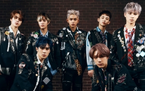 WayV Tampilkan Performance 'Turn Back Time' dalam Versi Rebirth dan Escape di WayV THE STAGE