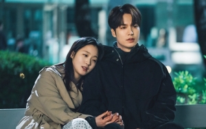 Kim Go Eun Posting Foto Syuting Mirip Punya Lee Min Ho Langsung Jadi Bahan Gosip