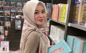 Ayana Moon Pamer Bibir Merah Usai Isu Calon Istri Ustaz Somad, Wajah Cantik Bak Son Ye Jin