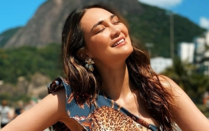 Reaksi Luna Maya Diteror Ramalan Sosok 'Ular Jahat', Wajah Tersenyum Dipuji Cantik Alami 