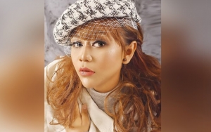 Cimoy Montok Joget Seksi Ala Lisa BLACKPINK, Bra Nggantung di Tembok Lapis Koran Bikin Salfok