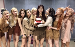 Staf SBS Kepergok Hina Twice di 'Inkigayo', Fans Ngamuk Jadi Trending Topik