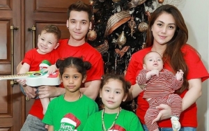 Pajang Foto Keluarga Kecilnya, Stefan William Bicara Soal Kemewahan