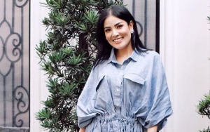 Ikuti Vogue Challenge, Nindy Pamerkan Kearifan Lokal Khas Padang