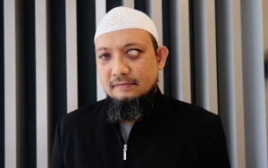 Pengacara Terdakwa Ungkap Motor Oleng dan Tangan Kiri Sebabkan Air Keras Tersiram ke Wajah Novel