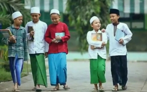 Begini Bahaya Pembukaan Kembali Pesantren di Jatim Menurut Epidemiolog