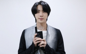 Pulang dari 'Bang Bang Con', Jin BTS Tuai Pujian Usai Harga Bajunya Terungkap