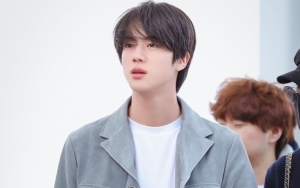 Kemeja 'Bang Bang Con' Jin BTS Mendadak Robek di Bagian Tertentu Diduga Gara-Gara Ini