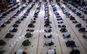 JK Rilis Aturan Salat Jumat 2 Gelombang Sesuai Nomor Ponsel, Seperti Apa?