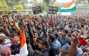 Buntut 20 Tentara India Terbunuh, Massa Rusuh Hancurkan Produk Buatan Tiongkok