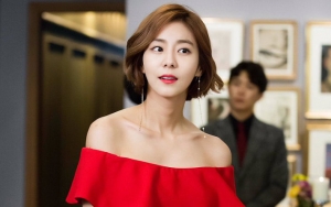 Uee Berani Umbar Bodi Setengah Telanjang di Pemotretan Baru