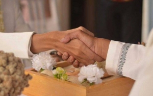 Duh Nyesek, Pria Ini Jadi Penghulu Nikahkan Mantan Istri dengan Teman Sendiri
