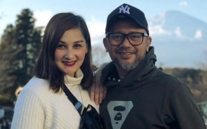 Tentukan Nama Anak Keempat, Mona Ratuliu Sempat Debat dengan Suami