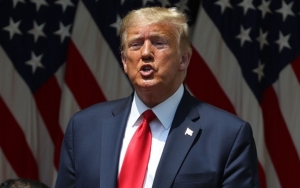Trump Klaim Corona Bakal Hilang Meski Tanpa Vaksin