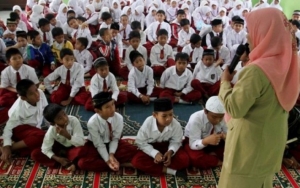 Beredar Info Mata Pelajaran Agama Bakal Dilebur dengan PKN, Kemendikbud Buka Suara