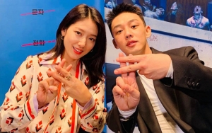 Dibuat Kagum, Yoo Ah In Puji Habis-Habisan Pendirian Park Shin Hye di Lokasi Syuting '#ALIVE'