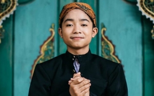Betrand Peto Rilis Video Klip 'Bapak' Bareng Anak-Anak Mendiang Didi Kempot Bikin Terenyuh