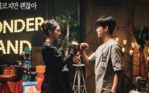 Chemistry Pemeran Utama Dipuji, Cerita Episode Perdana 'It's Okay to Not Be Okay' Tuai Pro Kontra