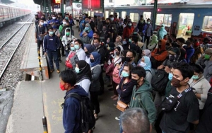 Penumpang KRL Melonjak 8 Persen Saat Pekan Ketiga PSBB Transisi DKI