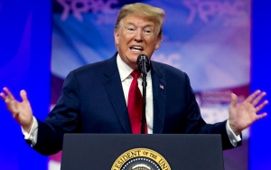 Jumlah Staf Terinfeksi Bertambah, Kampanye Trump Bakal Jadi Klaster Baru COVID-19 di AS?