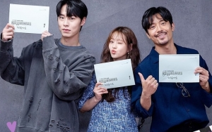 Lee Jae Wook, Go Ara dan Kim Joo Heon Ceria di Sesi Baca Naskah 'Do Do Sol Sol La La Sol'