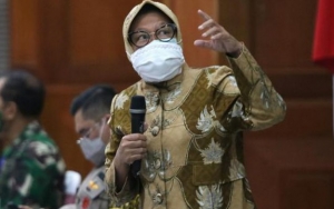 Risma Tak Segan Cabut Izin Buka Pasar dan Mal Surabaya Bila Ditemukan Satu Orang Terinfeksi COVID-19