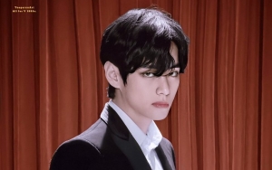 BTS Tampil di TV Jepang, Suara Seksi dan Ketampanan V Berkacamata Bikin Ambyar