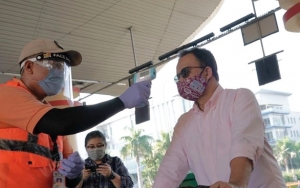 Anies Baswedan Beri Tips Aman Bersepeda Pakai Masker Kala New Normal