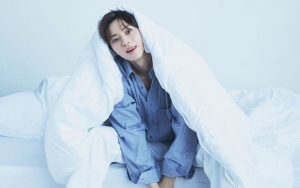 Hwang Minhyun NU'EST Ganteng dan Polos di Pemotretan, Banjir Komentar Kagum