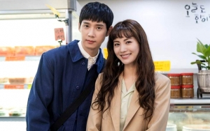Akui Punya Chemistry yang Kuat, Nana dan Park Sung Hoon Saling Puji Kemampuan Akting di 'Memorials'