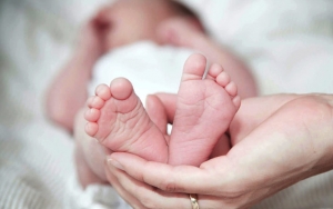 Baru Lahir, Bayi Kembar Tiga Asal Meksiko Dinyatakan Positif Corona