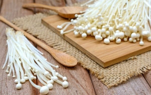 Muncul Wabah Listeria di Tengah Pandemi Corona, Kementan Sigap Musnahkan Jamur Enoki