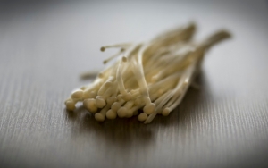 Bikin Heboh, Ini Gejala Infeksi Listeria Dari Jamur Enoki