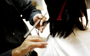 Ingin Pergi ke Salon Kecantikan Saat New Normal? Ikuti 8 Tips Ini Agar Terhindar dari Virus Corona