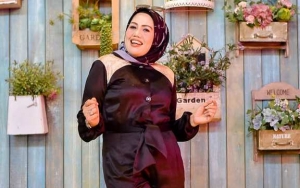 Diejek Gara-Gara Isu Dekati Brondong, Ely Sugigi: Tolong, Hargai Hijab Saya...