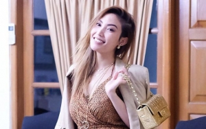 Pengakuan Ayu Dewi Soal Suka Kepoin Kehidupan Mantan