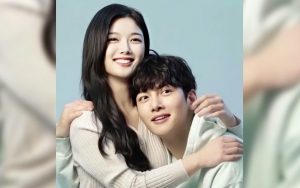 Ji Chang Wook dan Kim Yoo Jung Bikin Fans Gemas Usai Terlihat Akrab di Lokasi 'Backstreet Rookie'