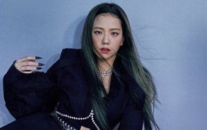 Jisoo BLACKPINK Seksi Umbar Paha di Postingan Baru, Dipuji Mirip Boneka Hingga Patung