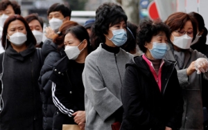 Bukan Karena COVID-19, Penduduk Pulau Ini Harus Gunakan Masker Seumur Hidupnya