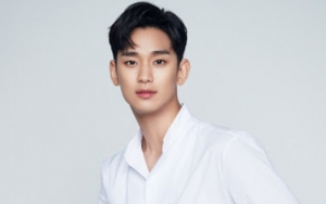 Foto Kuliah Beredar, Gaya Rambut Mengejutkan Kim Soo Hyun Jadi Tertawaan