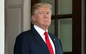 Sempat Ngeyel, Trump Akhirnya Setuju Pakai Masker di Tengah Pandemi